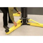 MaxJax M7K Portable Car Lift – 7,000 LB Capacity - Image 4